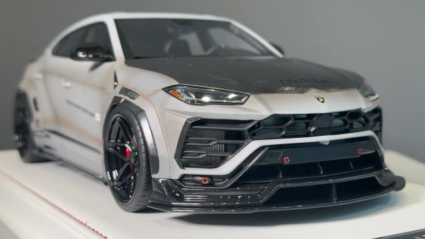Lamborghini URUS LB - Mente Art Gallery