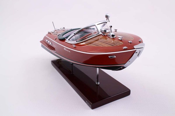 Riva Ariston GREEN 1:27