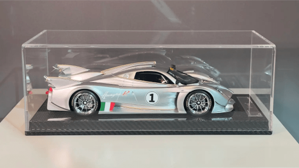 VIP Model Pagani Huayra R #1