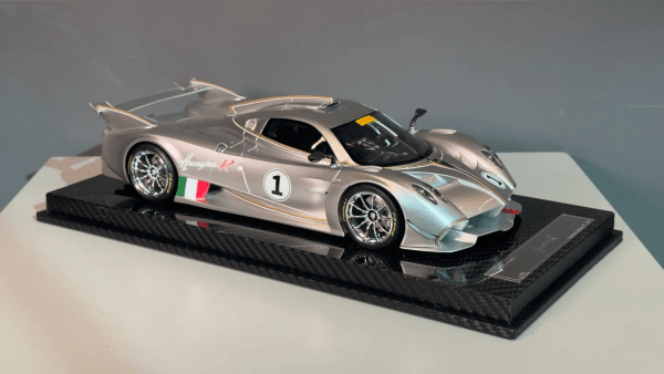 VIP Model Pagani Huayra R #1