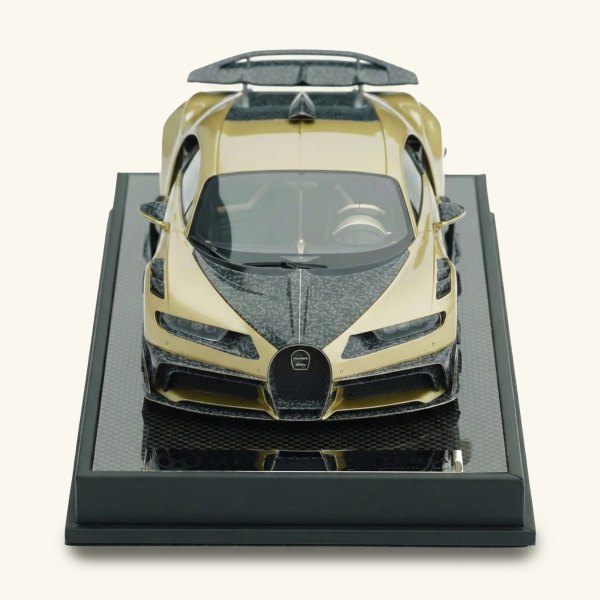 BUGATTI CENTURIA - CHAMPAGNE GOLD- 18/99 | mente art gallery