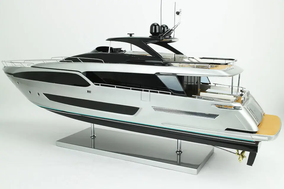 Riva Argo 90 Regal Silver model yacht