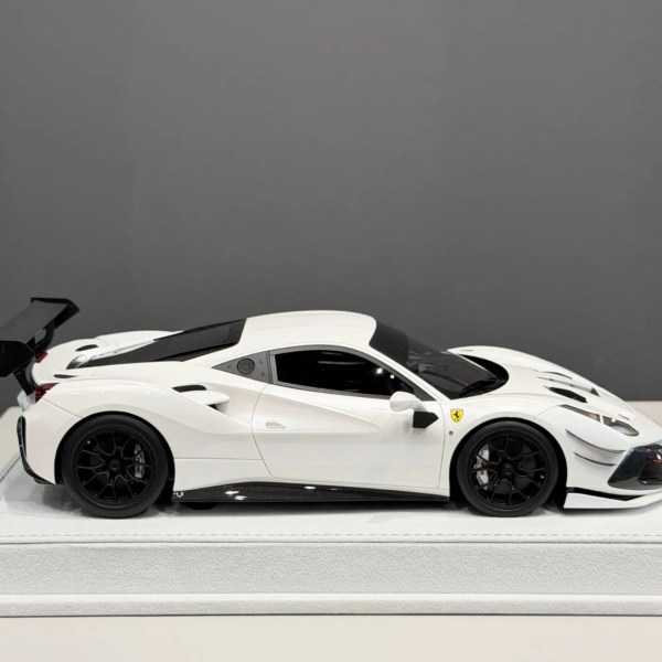FERRARI-488 challenger EVO-WHITE