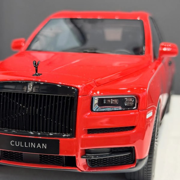 Rolls -Royce Cullinan-Red